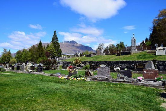 Queenstown Cemetery